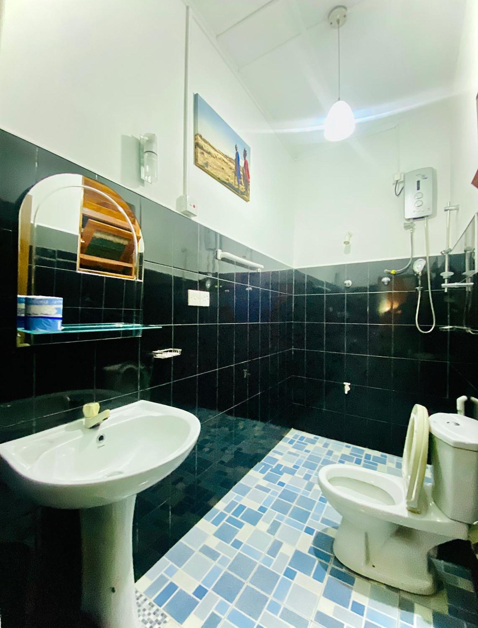 Mali Guest House Хиккадува Экстерьер фото