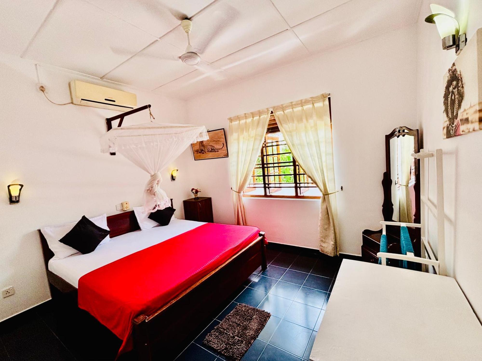 Mali Guest House Хиккадува Экстерьер фото