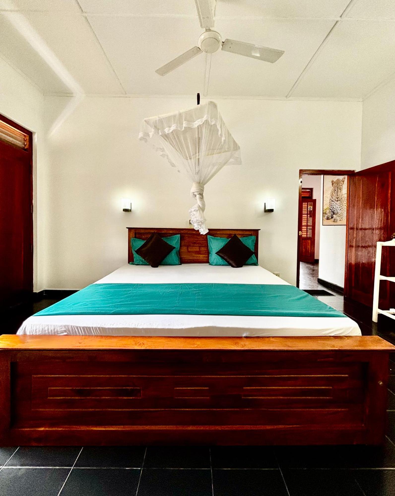 Mali Guest House Хиккадува Экстерьер фото